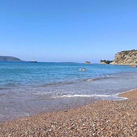 Venus Villa With Private Pool, 2Min To The Beach Finikounta Bagian luar foto