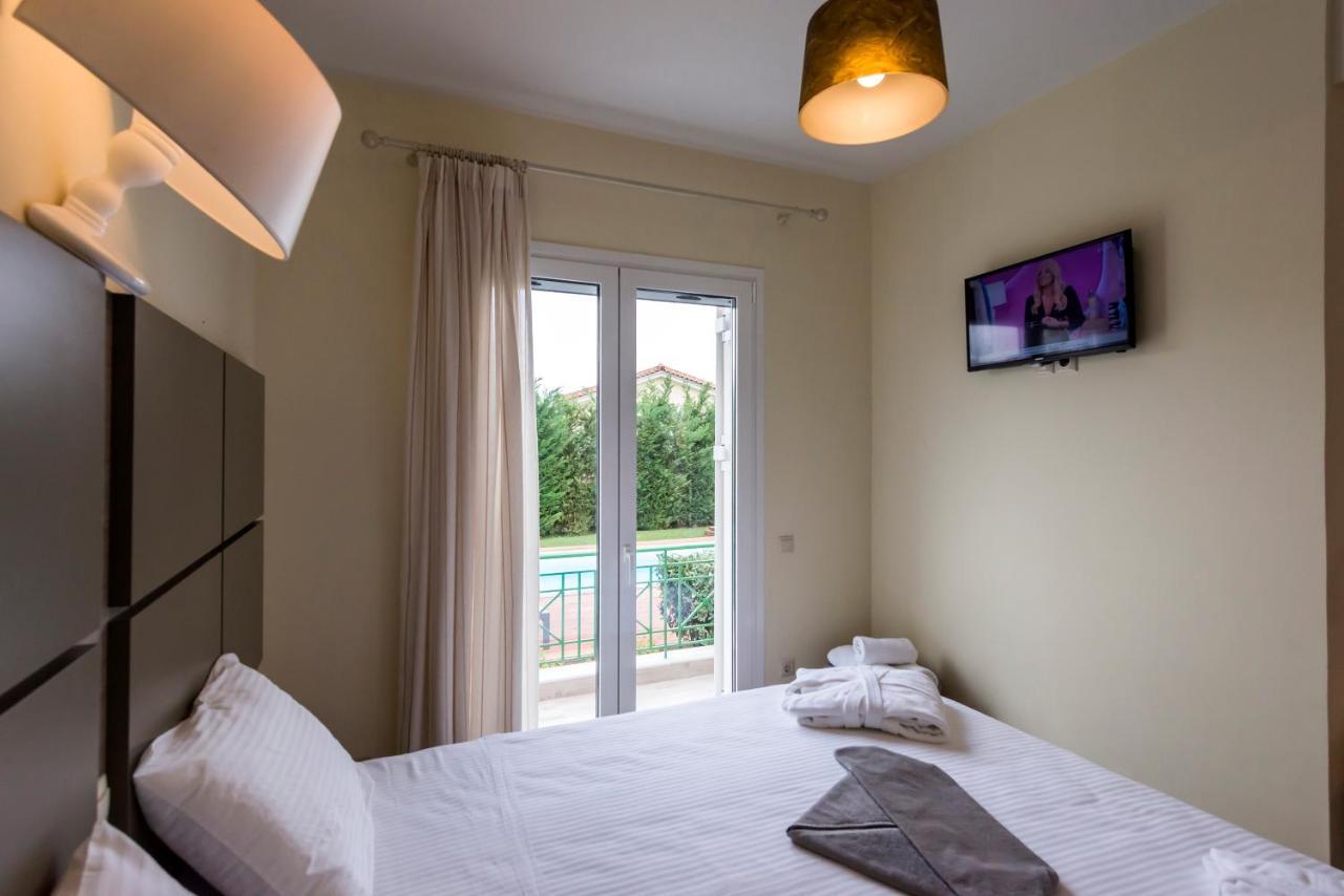 Venus Villa With Private Pool, 2Min To The Beach Finikounta Bagian luar foto