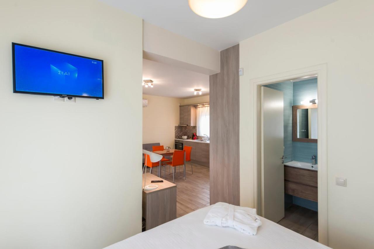 Venus Villa With Private Pool, 2Min To The Beach Finikounta Bagian luar foto